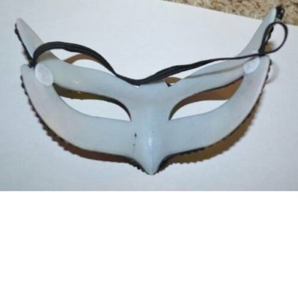 Masquerade Mask Halloween Mardi Gras Black Multi Color Plastic Eye Mask Party - Picture 2 of 2